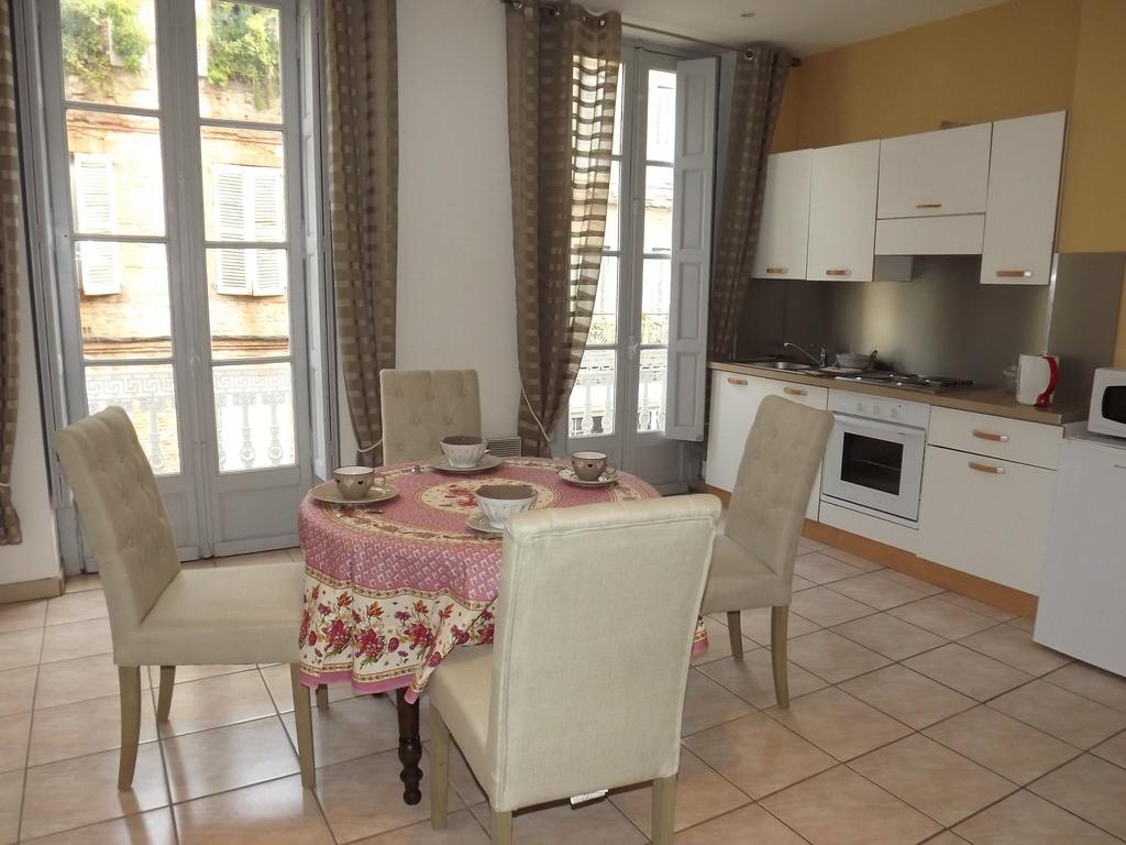 Le Logis De La Cathedrale Apartment Albi Bagian luar foto