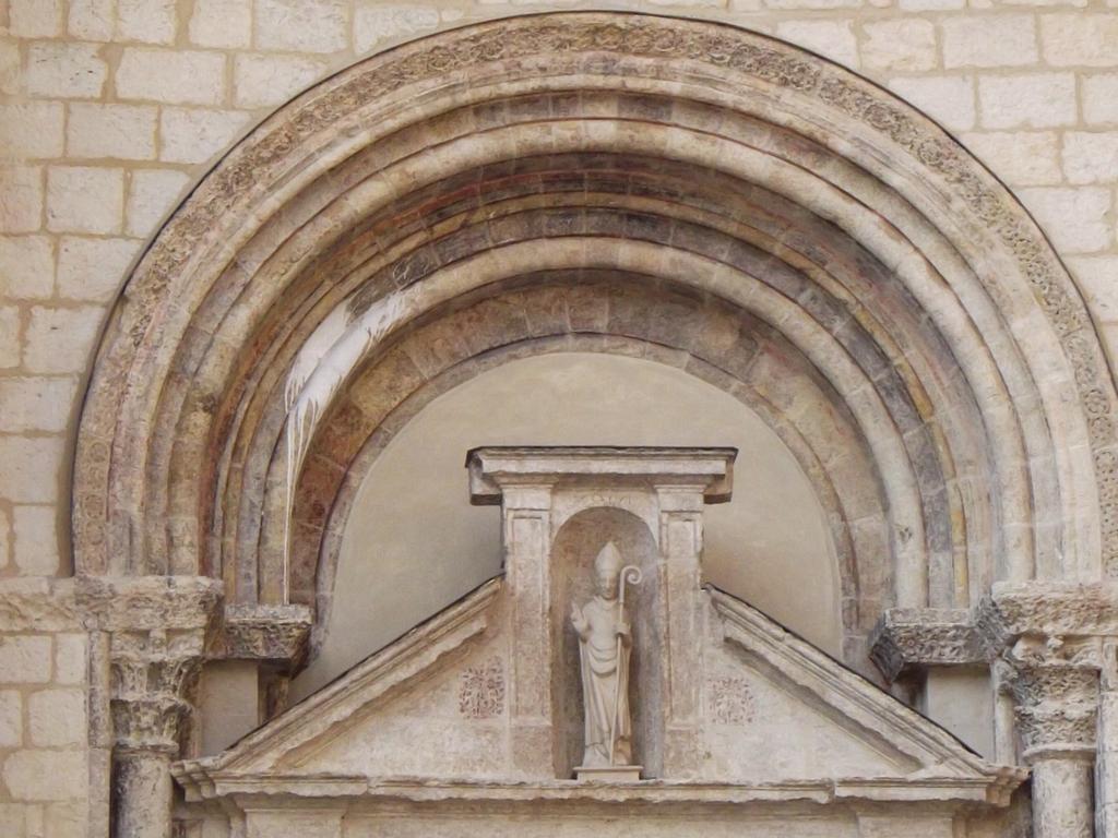 Le Logis De La Cathedrale Apartment Albi Ruang foto