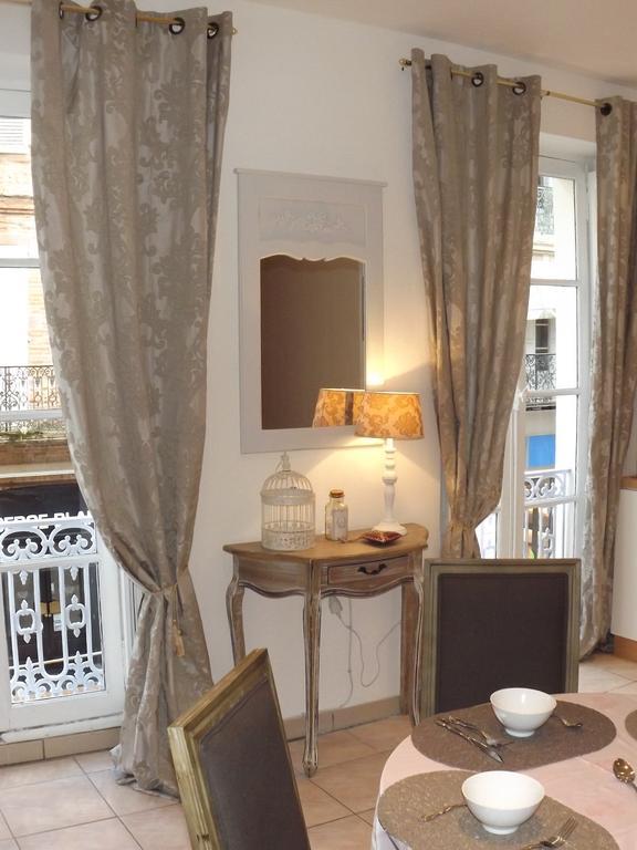Le Logis De La Cathedrale Apartment Albi Ruang foto